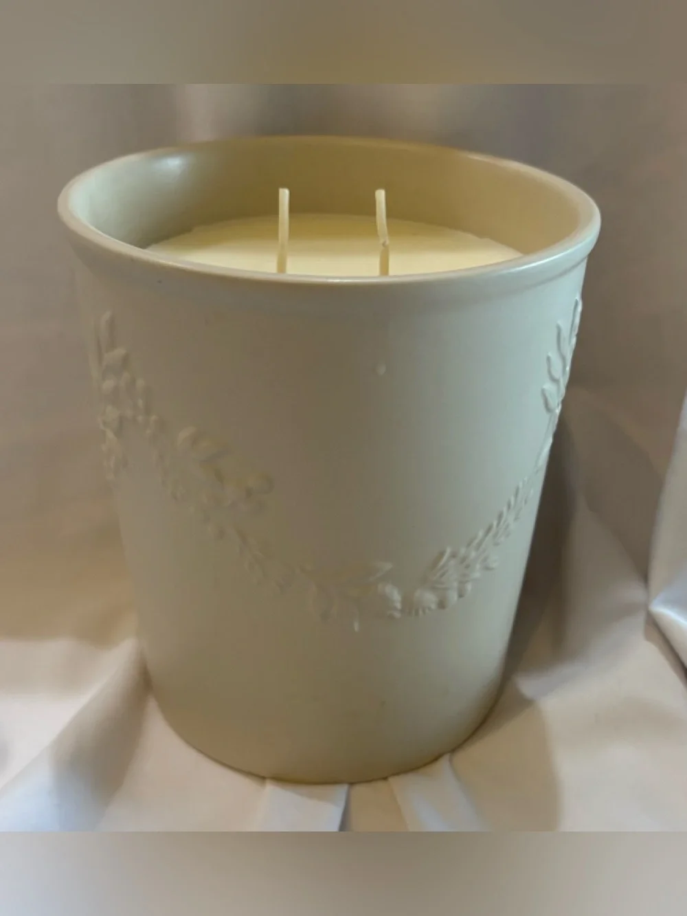 STUDIO MCGEE THRESHOLD LARGE 25 OZ. BAY & WINTER BERRY SCENTED 2 WICK CANDLE NEW